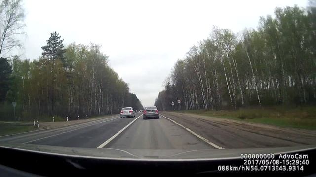 Автохамы. Нарушение правил ПДД. Обгон под знак "обгон запрещен" смотреть онлайн