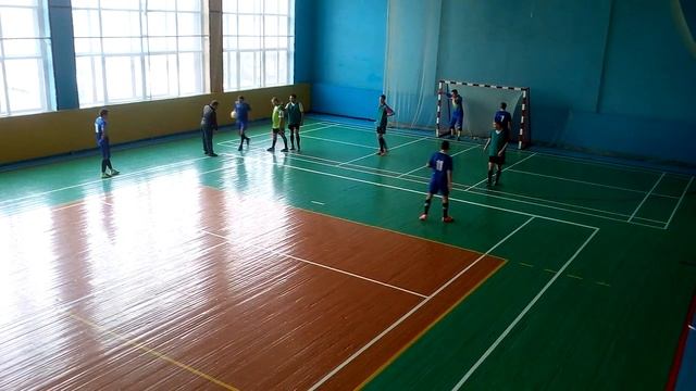 Импульс (Желтые Воды) - Заря (Пятихатки). 10-12-2016. 1-й тайм. смотреть онлайн