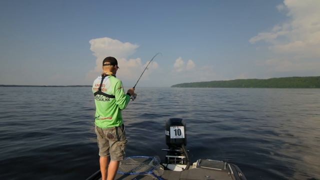 Как ловить джигом в корягах - Fishing Today смотреть онлайн