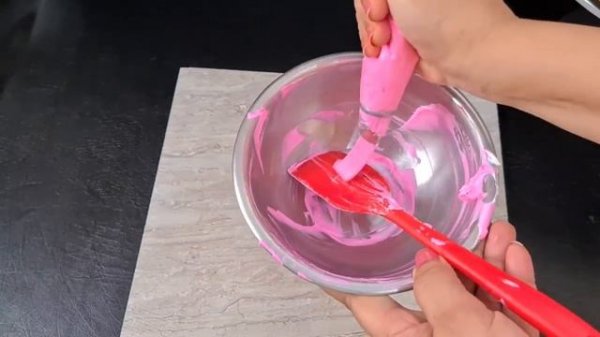 देसी जुगाड़ से सजाये cake.New Easy trick for cake decoration . Trending Birthday Cake decoration.