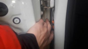 не работают стеклоподъемники причина