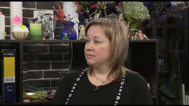 В мире цветов: Фрезии, Селагинелла и Хвойные букеты