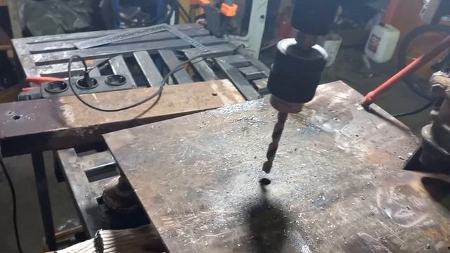 Сверлильный станок из Эл.двигателя от стиральной машины Часть 2. смотреть онлайн