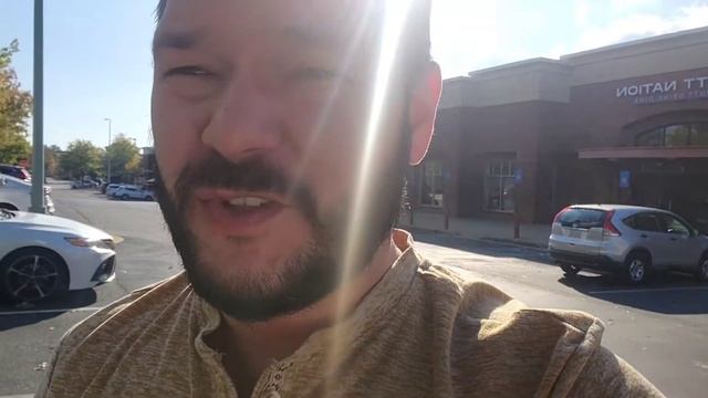 Криво повесили главную вывеску над входом. Устанавливаем коробы на потолок смотреть онлайн