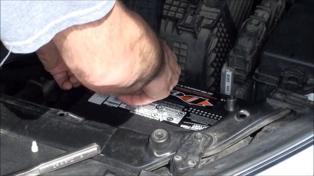 Battery Terminal Loose as a Goose? - The Fix! смотреть онлайн