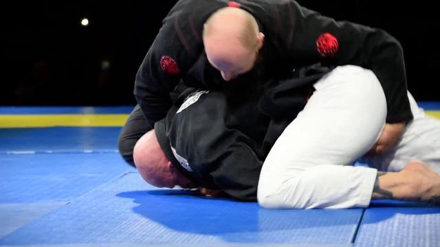 Бой Джеффри Монсона и Александра Чистова в Уфе смотреть онлайн