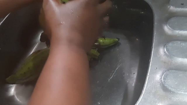 How to cook crab /unripe plantain #cook #crab #plantain смотреть онлайн