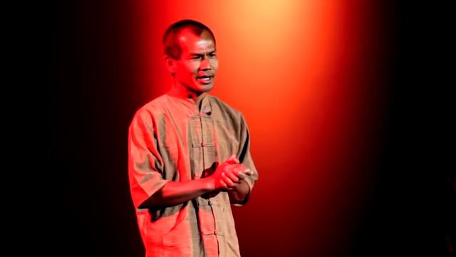 TED Jon Jandai Жизнь проста. Зачем мы ее усложняем? (Перевод V Dvortsov) смотреть онлайн