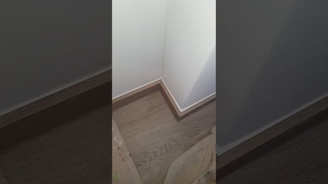 плинтус . поклейка плинтуса полового смотреть онлайн