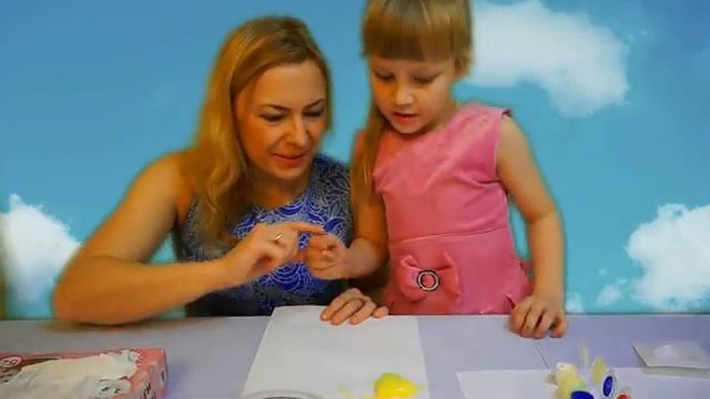 Алиса с мамой делают поделку из гипса на канале vivi Alice hand made from gypsum plaster смотреть онлайн
