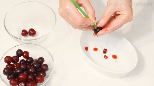 7 СПОСОБОВ как быстро удалить косточки из вишни! ? смотреть онлайн