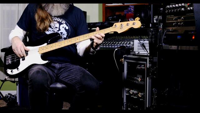 No Talk Gear Demo - 2000 Fender USA Precision PJ Bass through a Mesa Duel Rectifier. смотреть онлайн