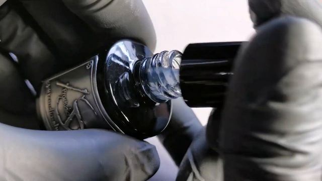 Укрепление длинных ногтей базой.