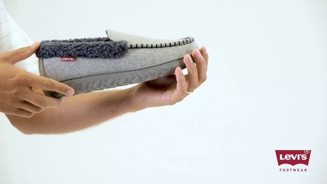 Levi's Men's Holden Slipper смотреть онлайн
