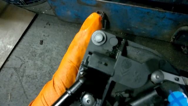 Peugeot 208 Fuel Filter Replacement - How To DIY смотреть онлайн