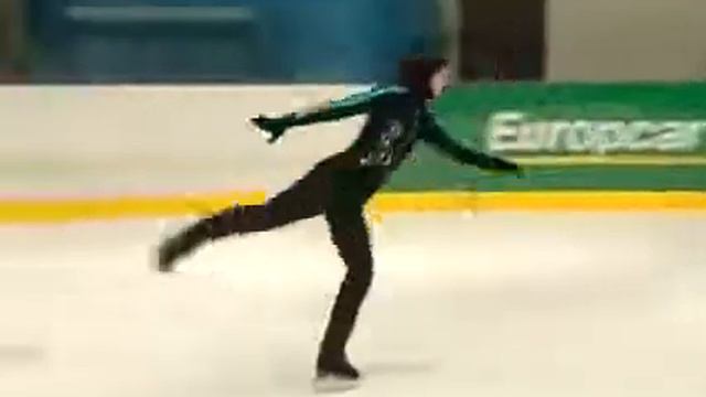 Ice Skating with UAE's first female figure skater - Zahra Lari смотреть онлайн