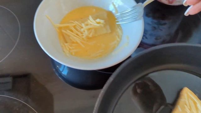 гренки на ужин/ делаем уроки/ Аня хохочет смотреть онлайн