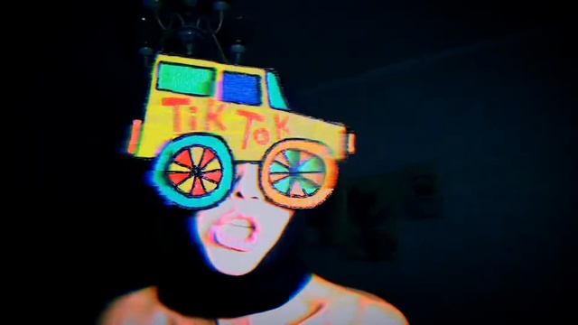 Тимати-Я еду на джипе. Версия Julia Che. смотреть онлайн