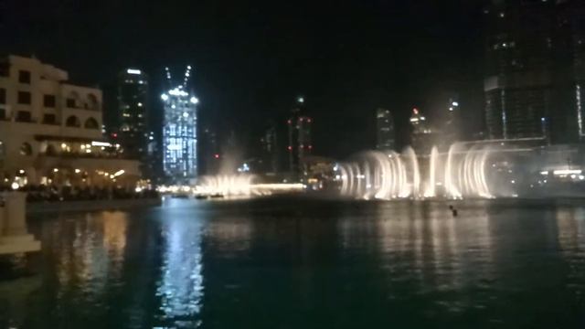 Dubai Fountain at Dubai Mall смотреть онлайн