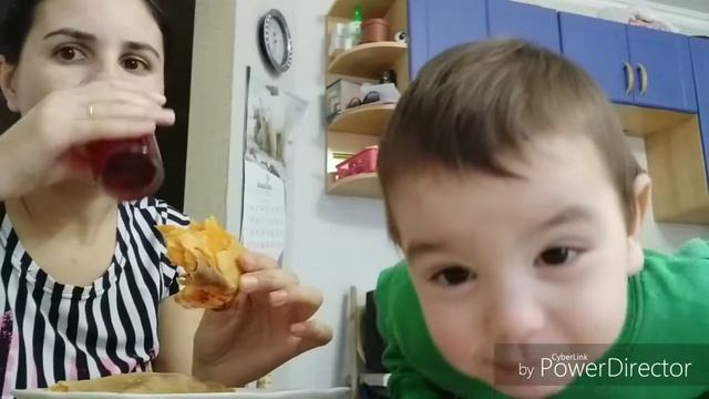 Мукбанг с Витьком...Поделка в школу на новый год... смотреть онлайн