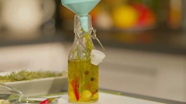 ICook™ Кулинарная школа. Лайфхак: как приготовить чесночное масло смотреть онлайн