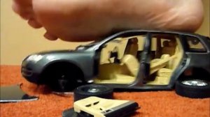 Barefoot crush of a VW Touareg