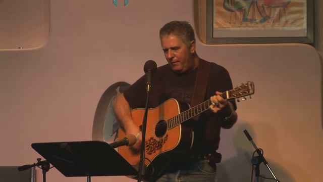 Michael Pritchard performing "Will the Circle be Unbroken" at Howling Coyote смотреть онлайн