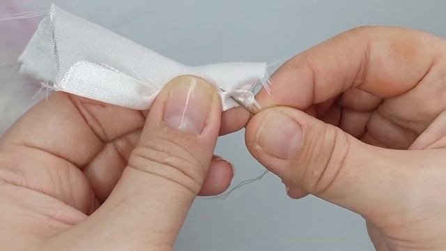Домашнее платье - пеньюар для куклы| How to make nightgown for doll смотреть онлайн
