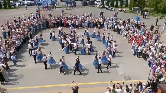 Из Германии в Россию.  Наша жизнь в Калининграде.  Выпускной Вальс Школа Будущего 2024 .Больше Исако