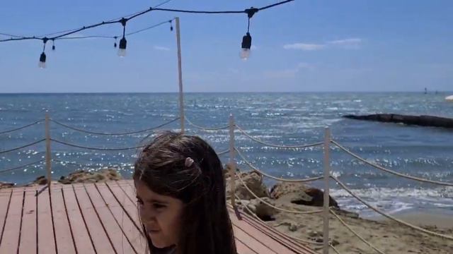 Пляжный сезон 🏖море 🌊 отдых🌴🧋кофе🏖пришло лето☀️#лето #кофе #cyprus #sea смотреть онлайн