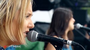 The Ronettes - Be My Baby (The Beaches cover)