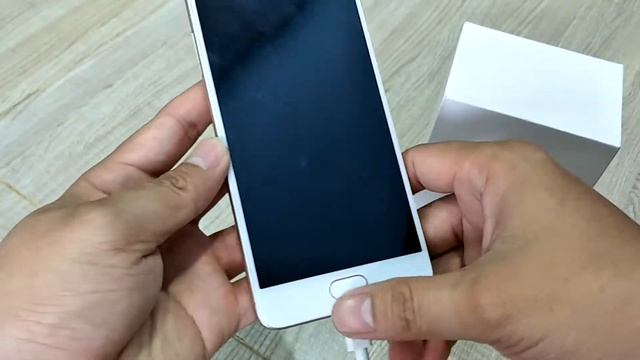 Mở hộp Meizu M5s: Kim loại nguyên khối, RAM 3GB, ROM 32GB, Flyme OS mượt mà смотреть онлайн