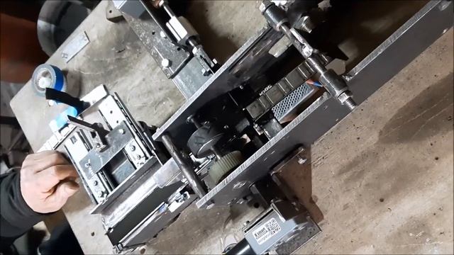 Полуавтомат для наклеивания балансировочных грузов на скотч смотреть онлайн