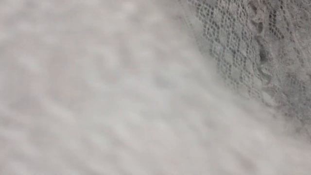 Ажурные пуховые платки в сероголубом цвете.Актуально на 24.01. 2023. смотреть онлайн