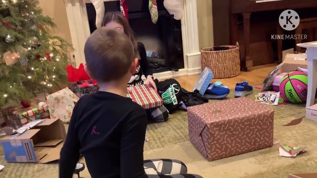 Christmas morning with Dirt Perfect and family смотреть онлайн