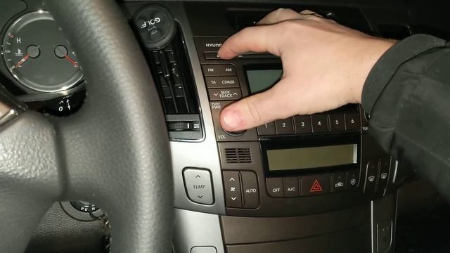 как извлечь застрявший CD диск из магнитолы смотреть онлайн