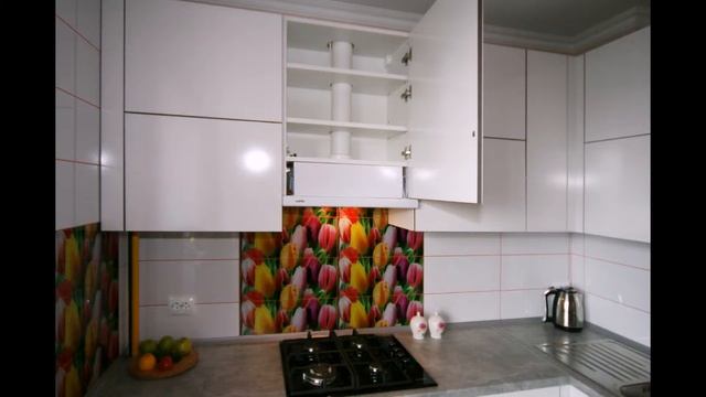 Кухня с фасадами из глянцевого ДСП «Egger» смотреть онлайн