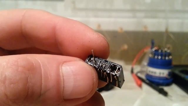 Ремонт гнезда зарядки Nokia 2610 смотреть онлайн