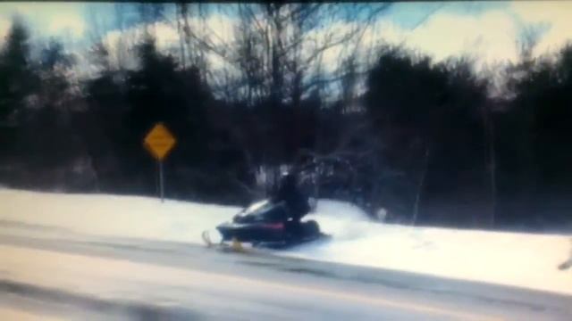 Skidoo vs Polaris смотреть онлайн