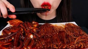 ASMR SPICY BLACK BEAN ENOKI MUSHROOMS OCTOPUS 짜장불닭 팽이버섯, 낙지 먹방 咀嚼音えのき MUKBANG ZOEY ASMR