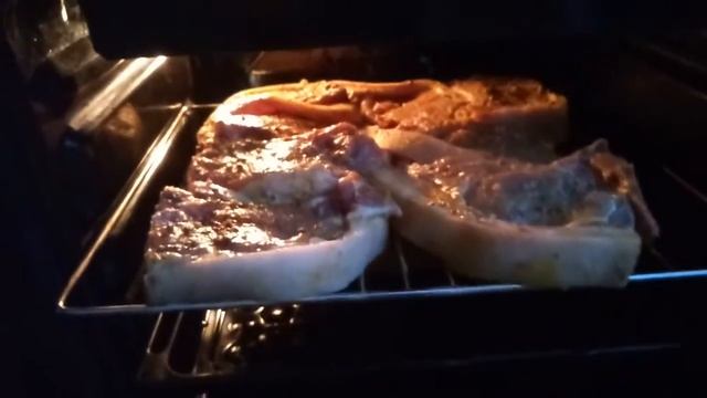 Свиное Мясо на Косточке в Духовке смотреть онлайн