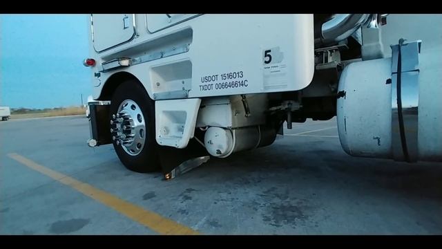 Дальнобой США .1985 Peterbilt 362 Cabover Classic