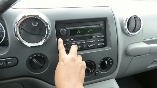 2005 Ford Expedition XLT Start up, Walkaround and Vehicle Tour смотреть онлайн