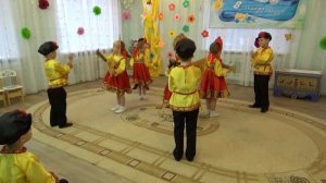 Танец  с Балалайками.