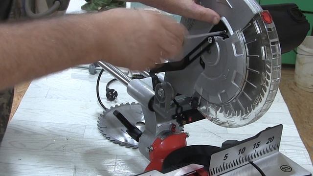 Торцовочная пила JIB 7255G смотреть онлайн