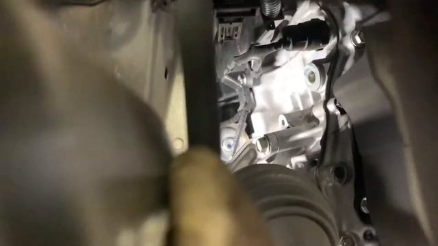 Honda CRV No Start (Replacing Starter) смотреть онлайн