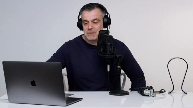 How to Fix MacBook Pro Black Screen of Death - OSX Tutorial смотреть онлайн
