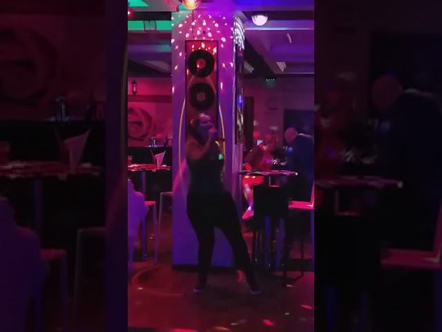 ПЕЕМ И ТАНЦУВАМЕ смотреть онлайн