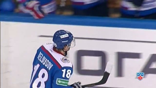 Затёвич выцарапывает шайбу для Шенфельда / Zatovic Splendid Assist On Shenfeld