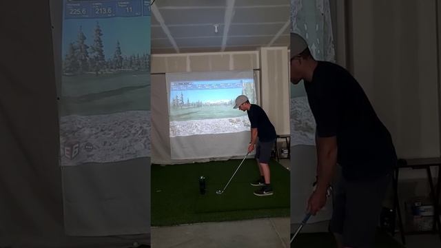 ES 16 Tour Plus Launch Monitor/ Golf Simulator on E6 connect смотреть онлайн